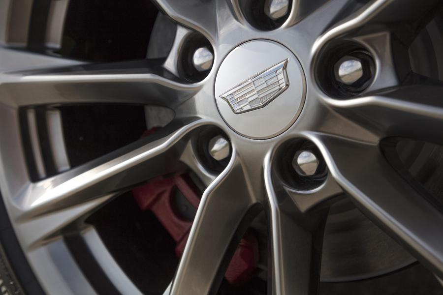 Колеса Cadillac CT4 Sport 2019 года  (фото 6 из 10)